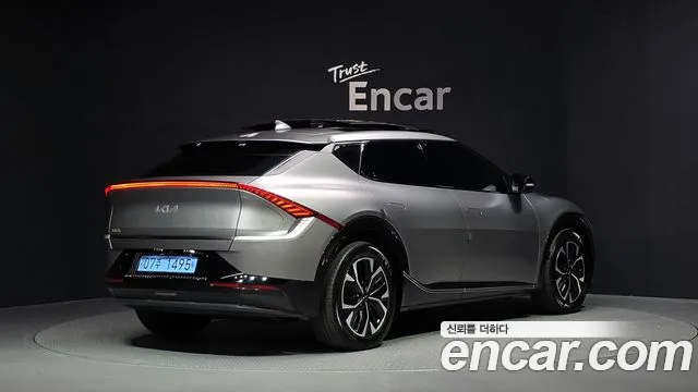 Kia EV6 — Фото автомобиля 2