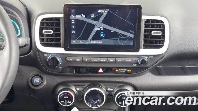 Hyundai Venue — Фото автомобиля 13