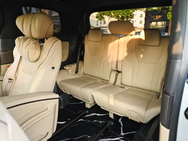 Toyota Alphard — Фото автомобиля 21