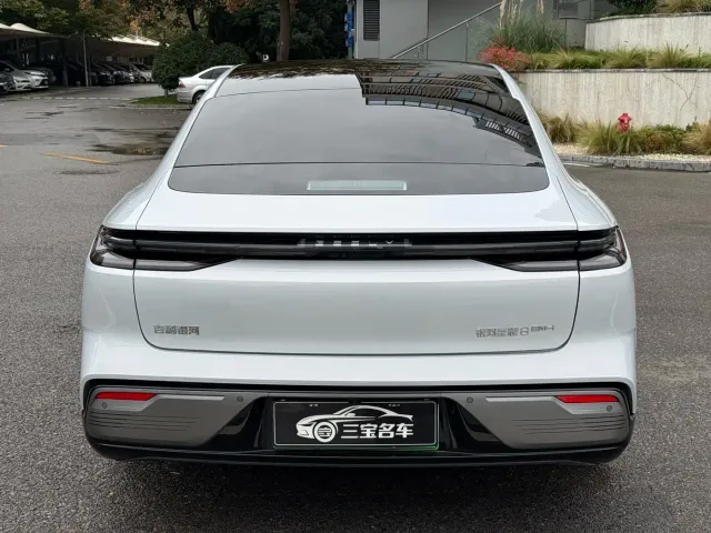 Geely Galaxy Xingyao 8 — Фото автомобиля 6