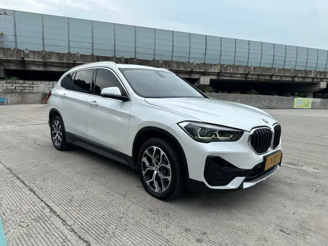 BMW X1 — Фото автомобиля 3
