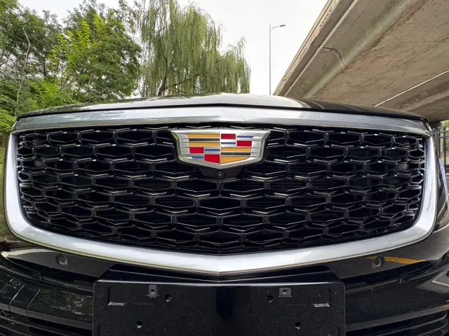 Cadillac XT5 — Фото автомобиля 18