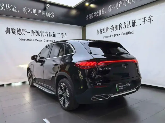 Mercedes-Benz EQE SUV — Фото автомобиля 6