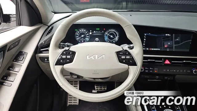 Kia Niro — Фото автомобиля 19