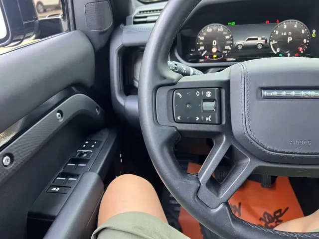 Land Rover Defender — Фото автомобиля 7