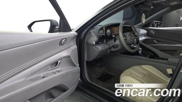 Hyundai Avante CN7 — Фото автомобиля 10