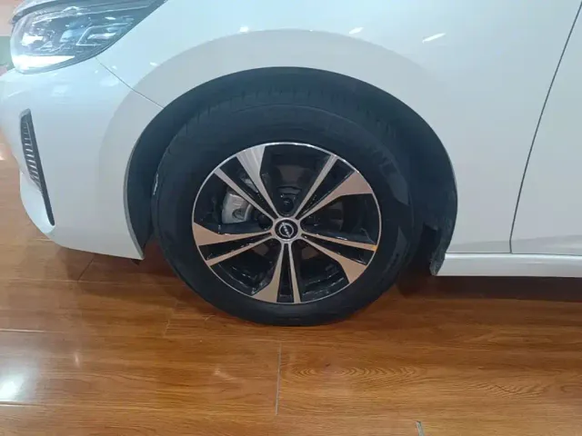 Nissan Sylphy — Фото автомобиля 22
