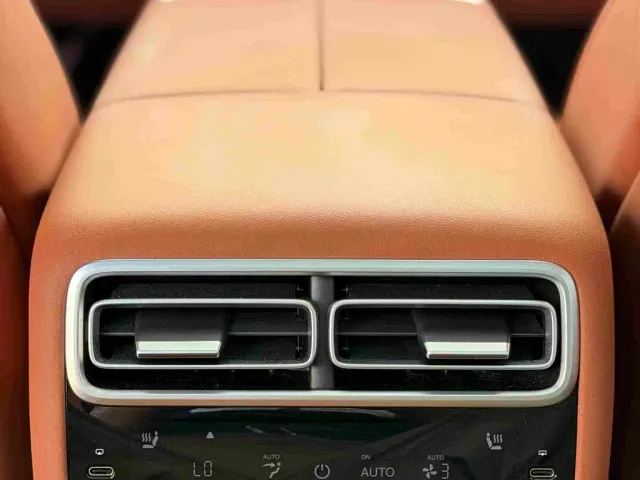 Li Auto L7 — Фото автомобиля 18
