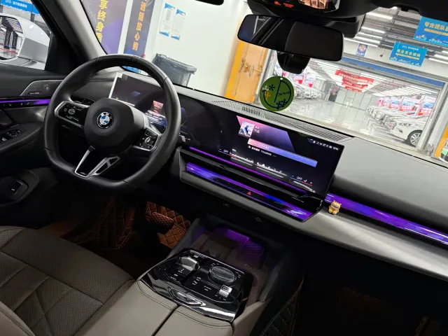 BMW 5 Series — Фото автомобиля 9