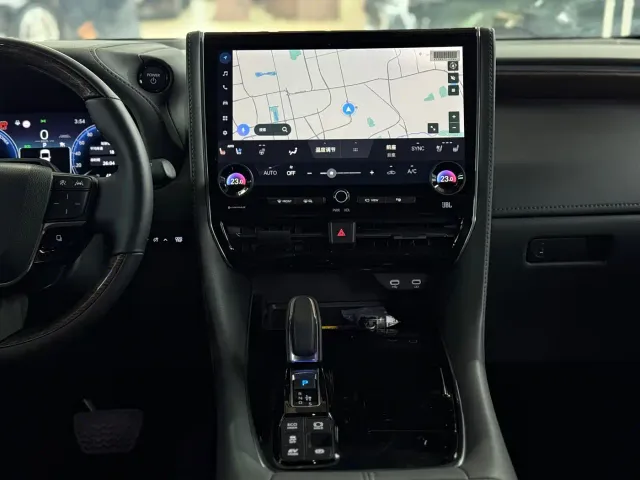 Toyota Alphard — Фото автомобиля 18