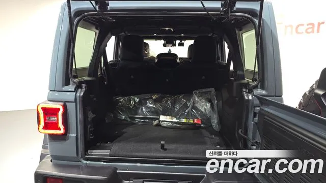 Jeep Wrangler JL — Фото автомобиля 23