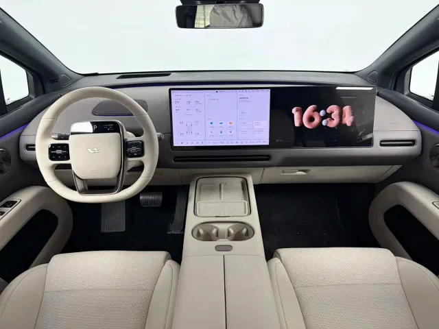 Li Auto i6 — Фото автомобиля 2