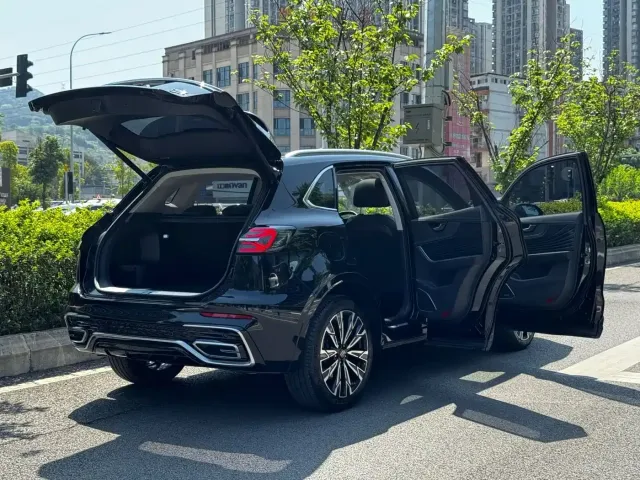 Hongqi HS5 — Фото автомобиля 24