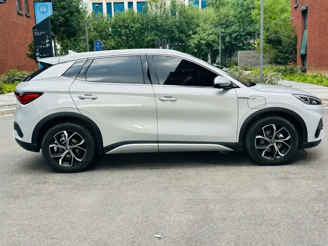 BYD Yuan PLUS — Фото автомобиля 4