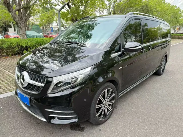 Фотография автомобиля — Mercedes-Benz V-Class