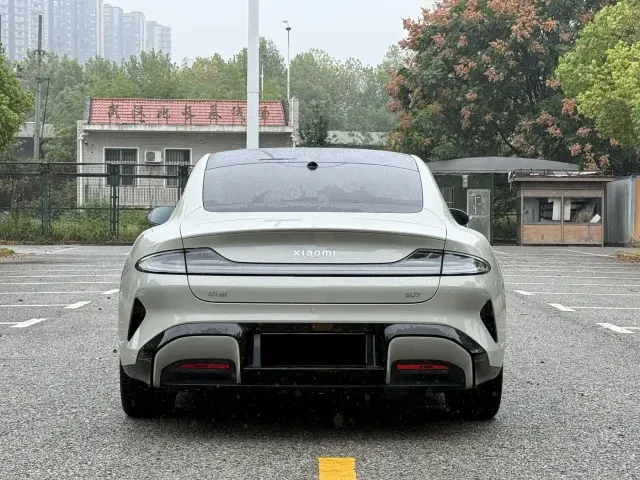 Xiaomi SU7 — Фото автомобиля 15