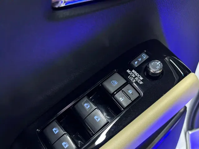 Toyota Alphard — Фото автомобиля 13