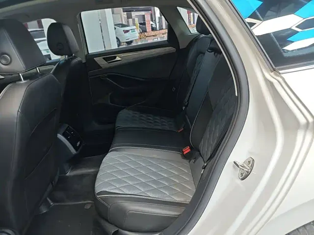 Volkswagen Sagitar — Фото автомобиля 16