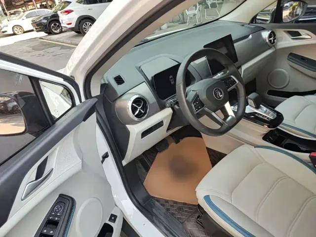 BYD Yuan Pro — Фото автомобиля 15
