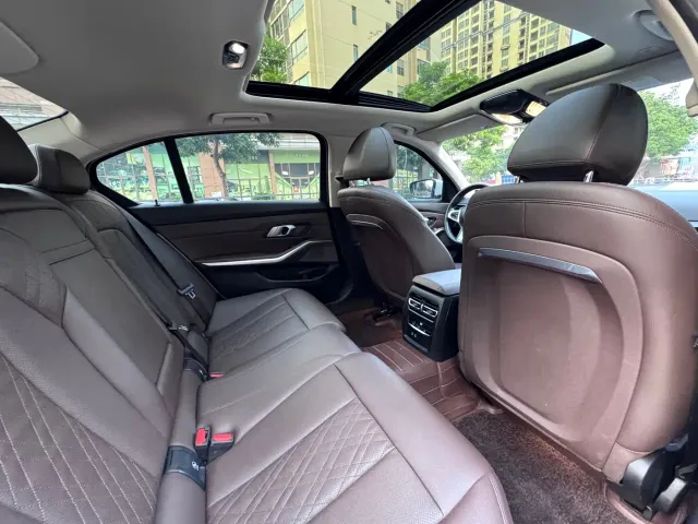 BMW BMW 3 Series 2023 320Li M Sport Package — Фото автомобиля 13