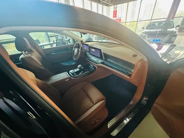 Hongqi H9 — Фото автомобиля 10