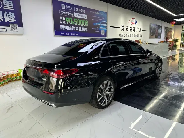 Mercedes-Benz E-Class — Фото автомобиля 9