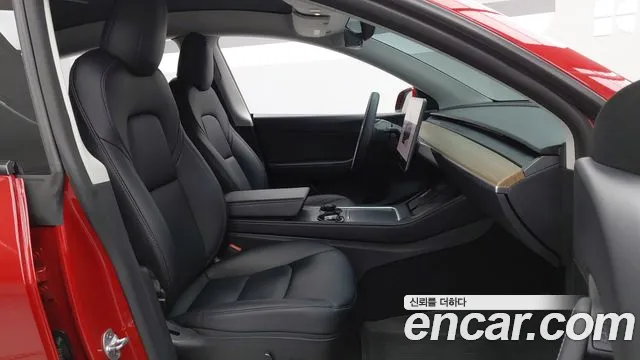 Tesla Model Y — Фото автомобиля 15