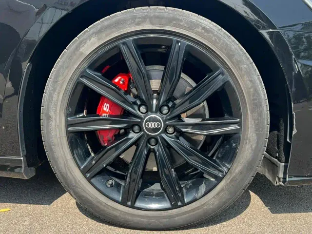 Audi A6L — Фото автомобиля 14