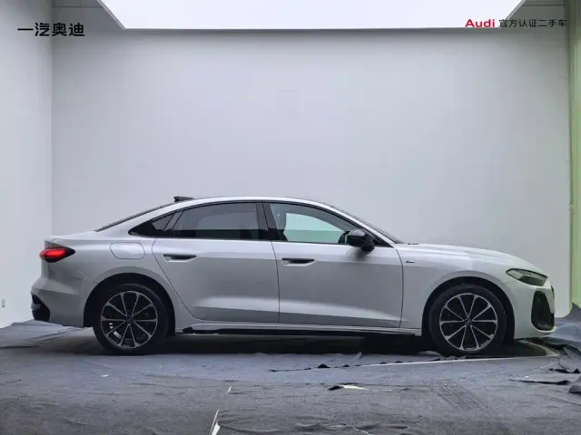 Audi A5L — Фото автомобиля 3