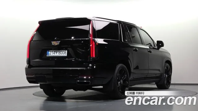 Cadillac Escalade — Фото автомобиля 2
