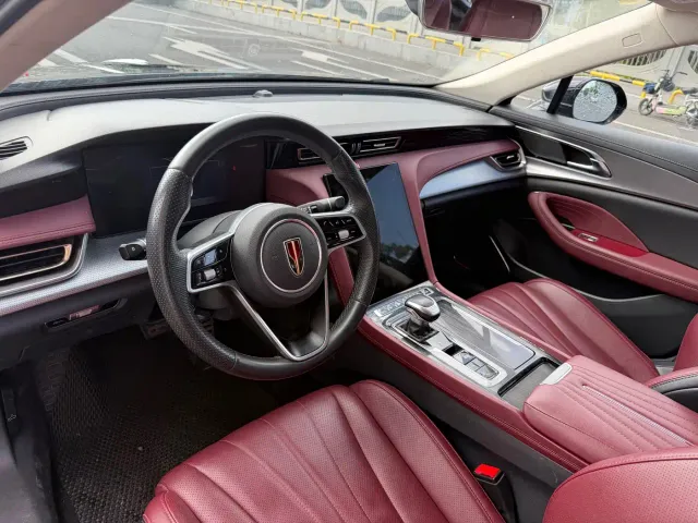 Hongqi H5 — Фото автомобиля 5