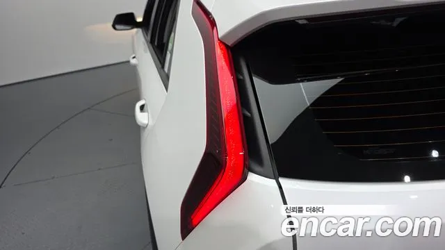 Kia Niro New — Фото автомобиля 8
