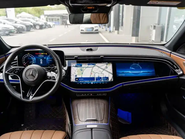 Mercedes-Benz E-Class — Фото автомобиля 13