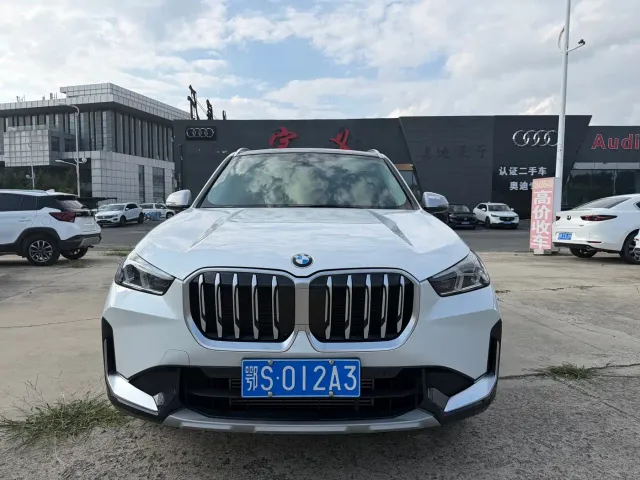 BMW X1 — Фото автомобиля 2