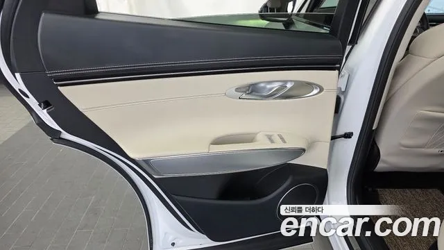 Genesis GV70 — Фото автомобиля 14