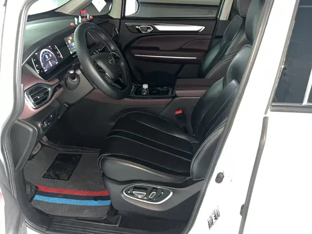 GAC Trumpchi M6 — Фото автомобиля 7