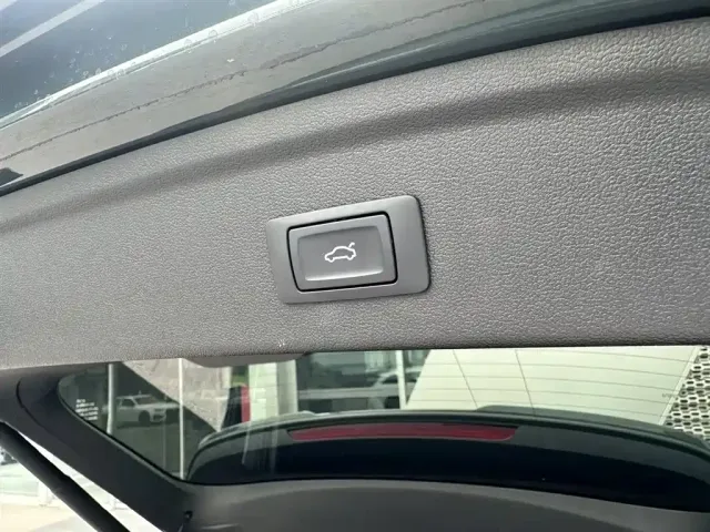 Audi Audi A3 2025 Sportback 35TFSI Flying Premium — Фото автомобиля 16