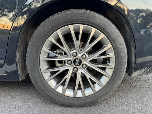 Bestune B70 — Фото автомобиля 12