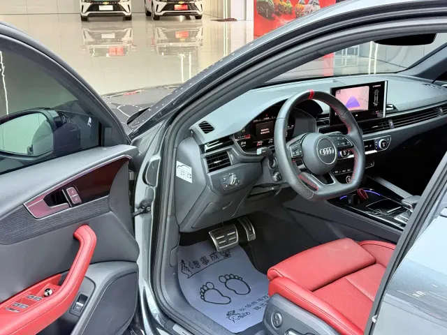 Audi A4L — Фото автомобиля 4
