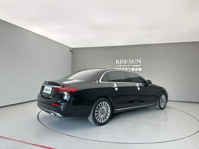 Mercedes-Benz E-Class — Фото автомобиля 9
