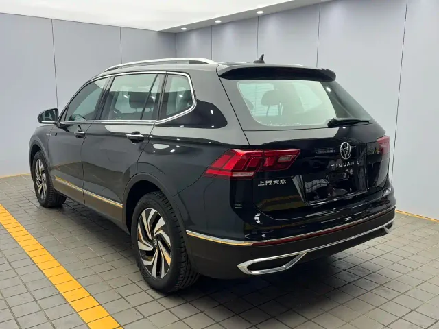 Volkswagen Tiguan L — Фото автомобиля 4