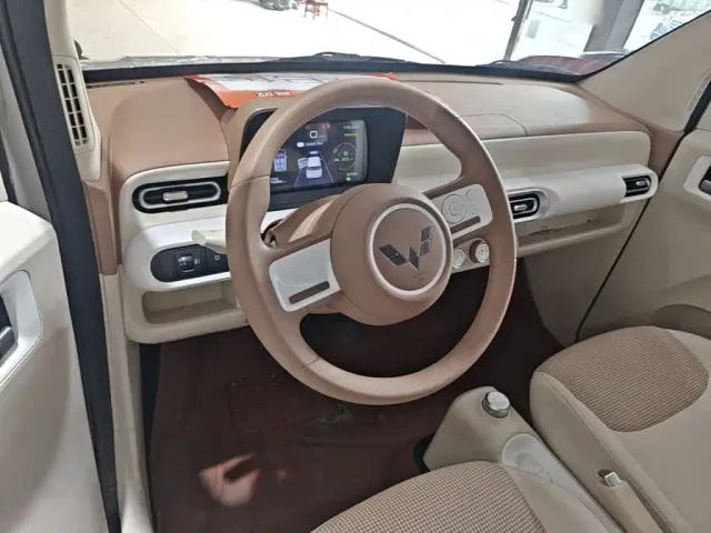 Wuling Hongguang Mini EV — Фото автомобиля 10
