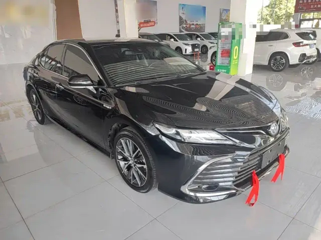 Toyota Camry — Фото автомобиля 3