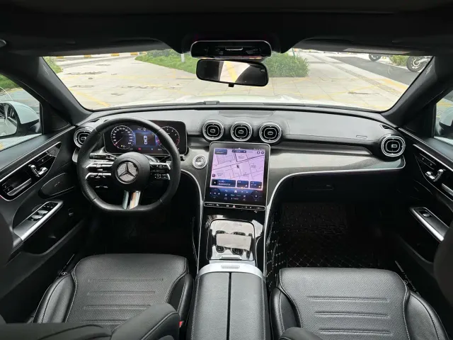 Mercedes-Benz C-Class — Фото автомобиля 4