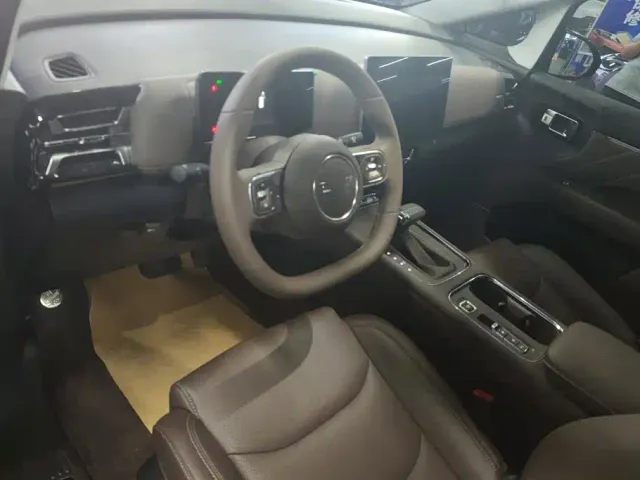 Wuling Starlight 730 — Фото автомобиля 12