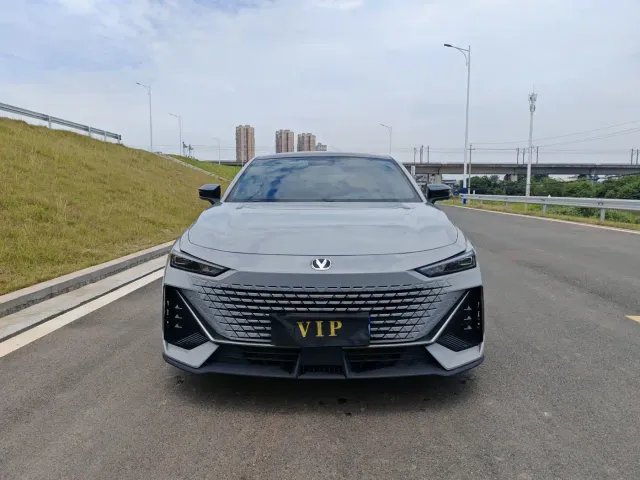Changan UNI-V — Фото автомобиля 2