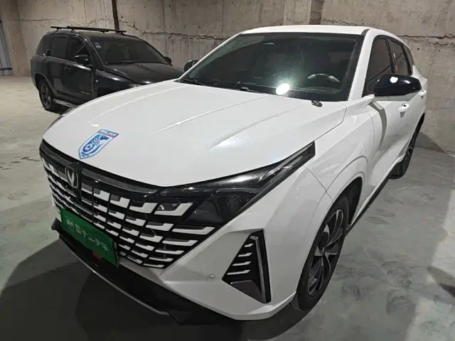Фотография автомобиля — Changan UNI-Z