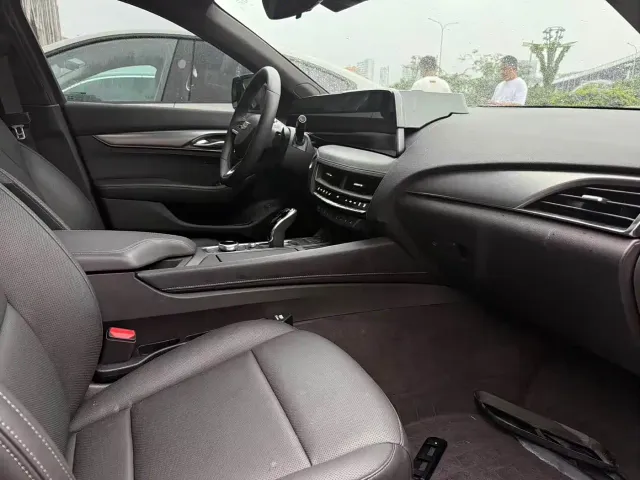 Cadillac CT5 — Фото автомобиля 12