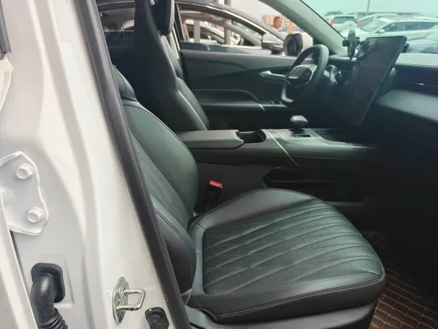 Changan Lamore — Фото автомобиля 5