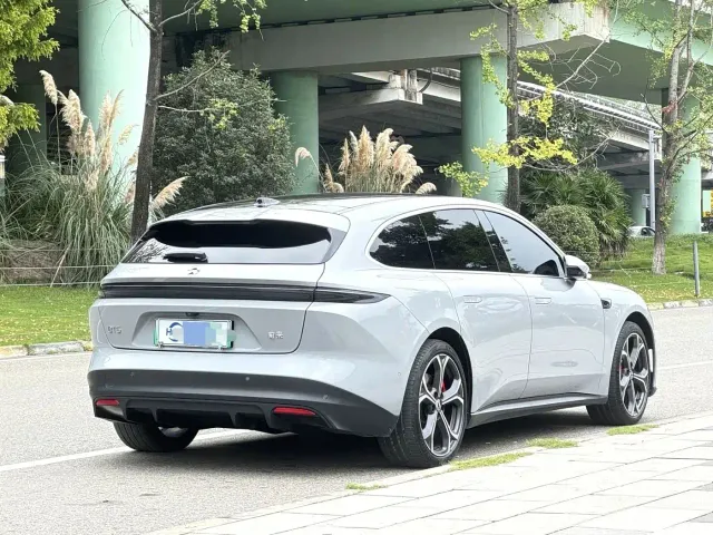 Nio ET5 Touring — Фото автомобиля 9